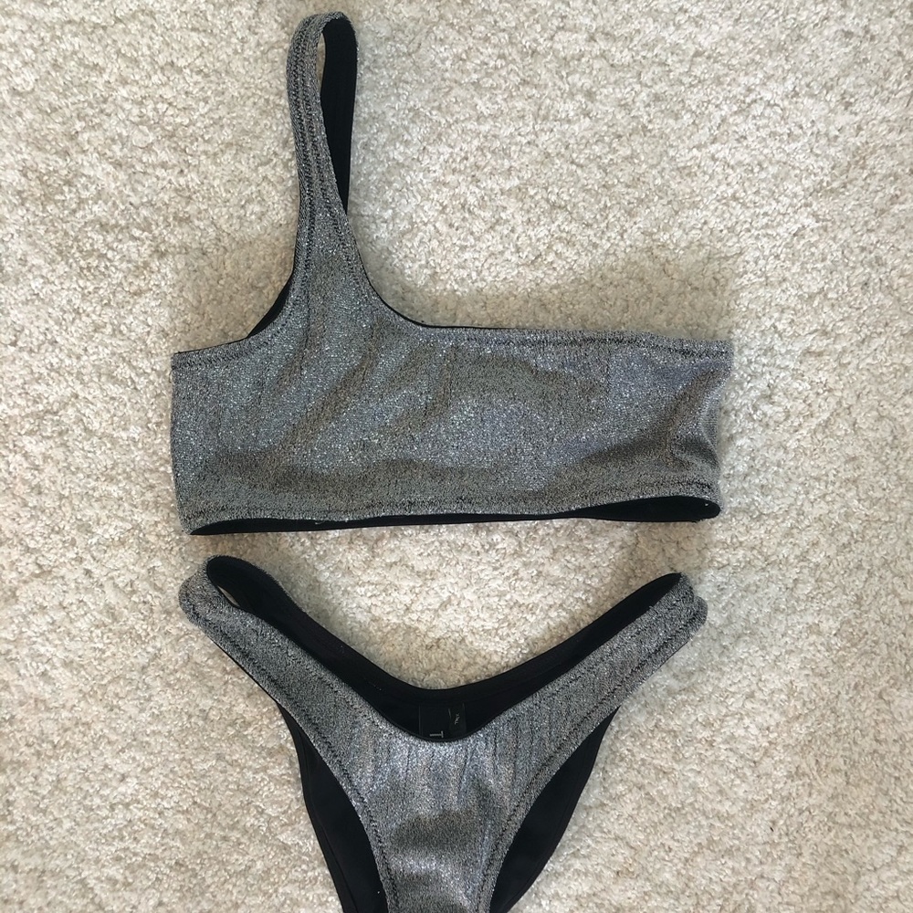 Traingl bikini